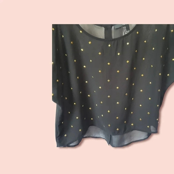 21 crop top size Medium color Blk/gold - Picture 5 of 8